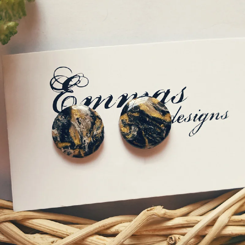 glamorous drop earrings for women-Emmas Designs Resin Stud Earrings