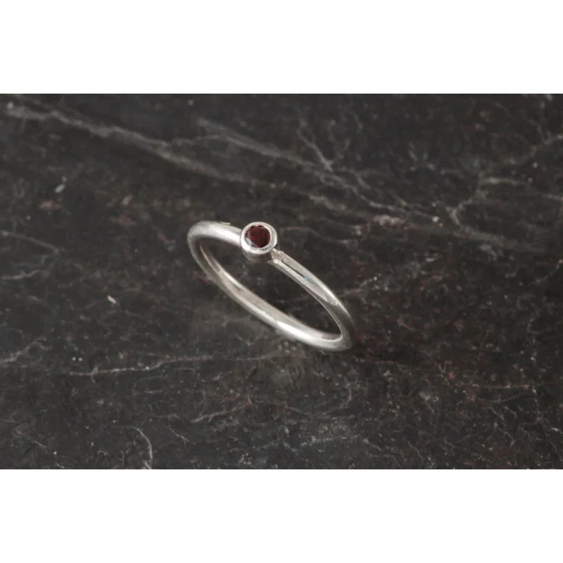 elegant promise rings for women-Silver Robin Stacking Ring with Garnet - R171-S-1